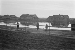 Joenperän taloja 1900-luvun alussa. 